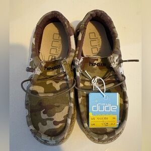 Hey Dude Unisex 2Y-L3 Camouflage Flag Sneakers, like-New!